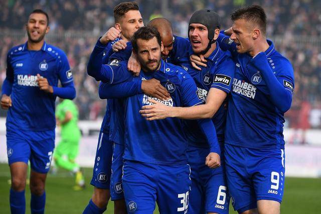 圣埃蒂安大胜甘冈，球员掀起领先的简单介绍