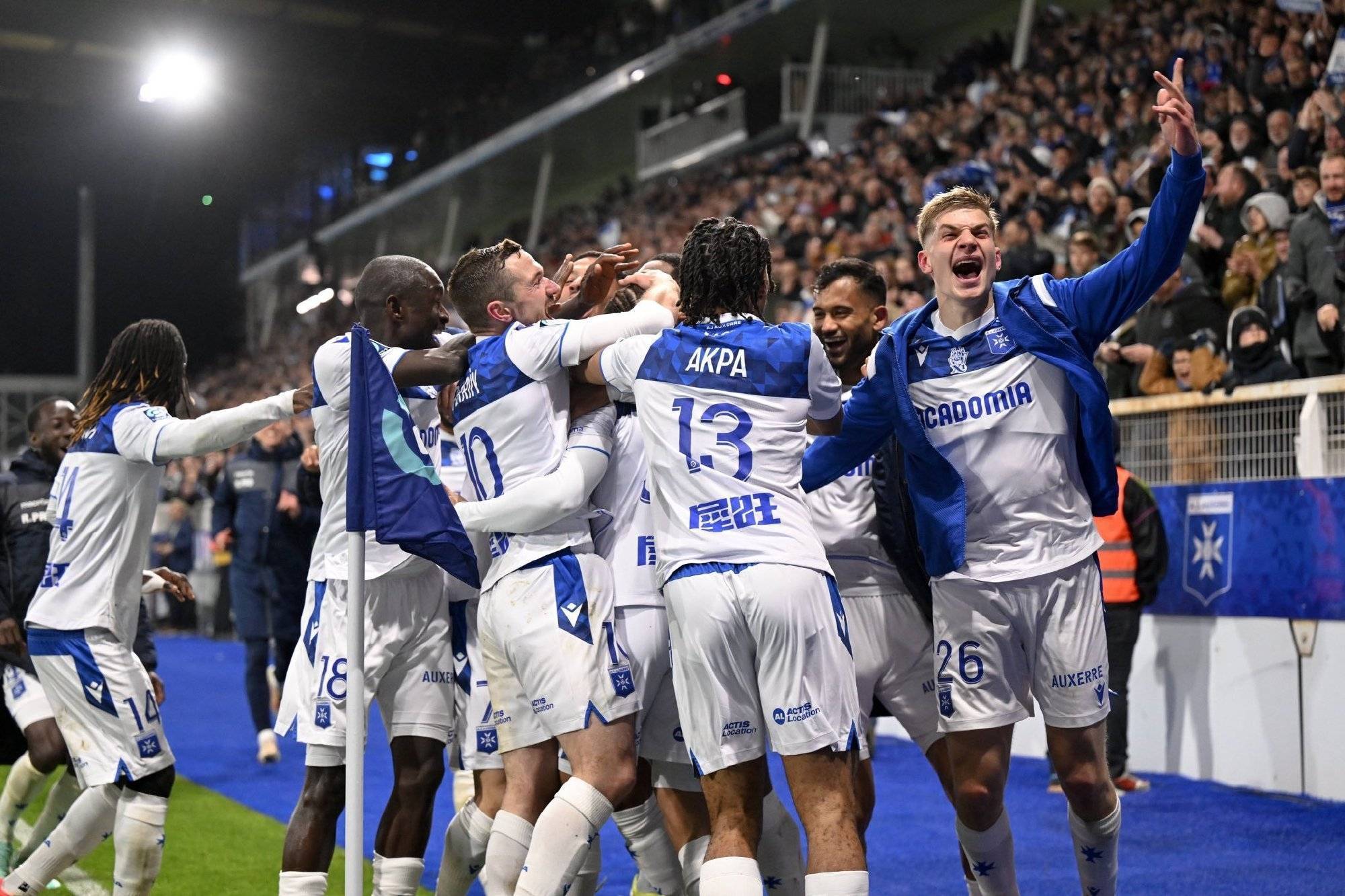 黑白直播在线观看nba-关于里昂客场两球不敌南特，连败波澜的信息