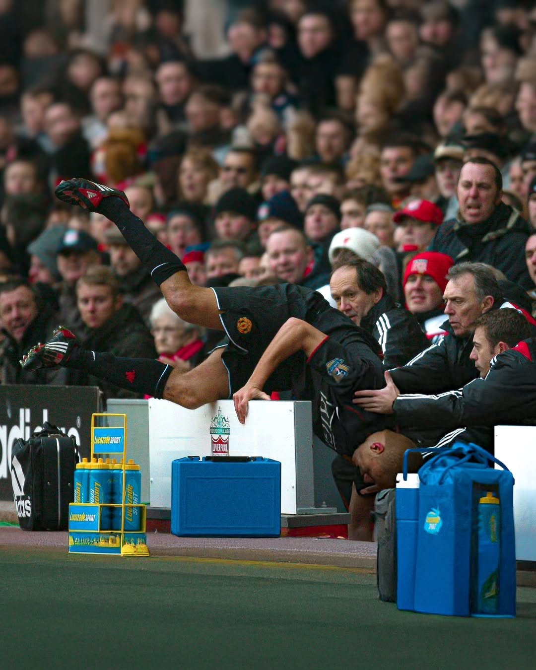 黑白直播nba-法兰克福主场失利，球员面对挑战