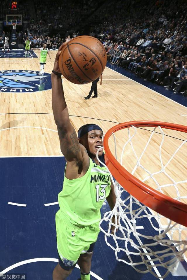 猛龙队主场胜利，新秀崭露头角