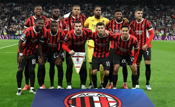 欧冠比赛中一支强大的球队击败了对手取得胜利的简单介绍