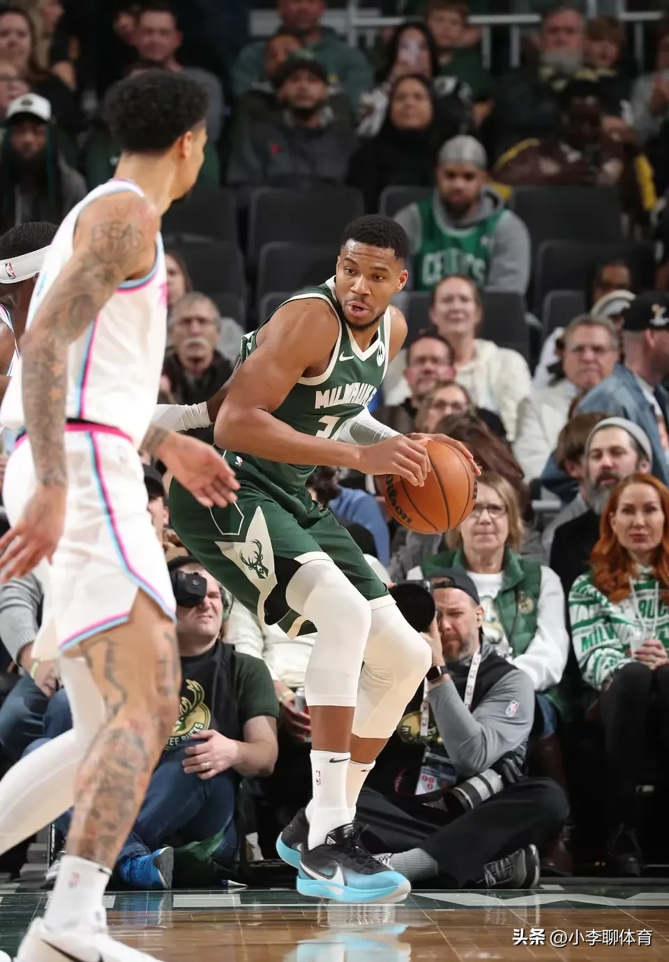 黑白直播体育-雄鹿主帅称球队气势如虹，没放松对手的简单介绍