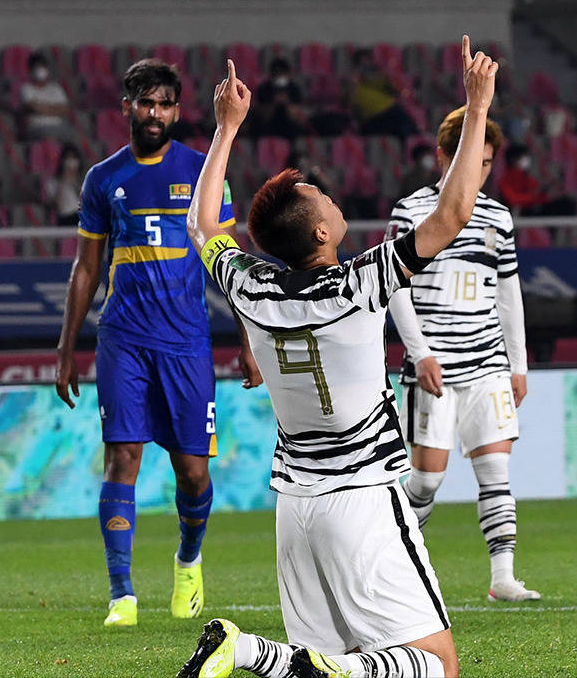 关于马赛客场逆袭，小组出线形势良好的信息