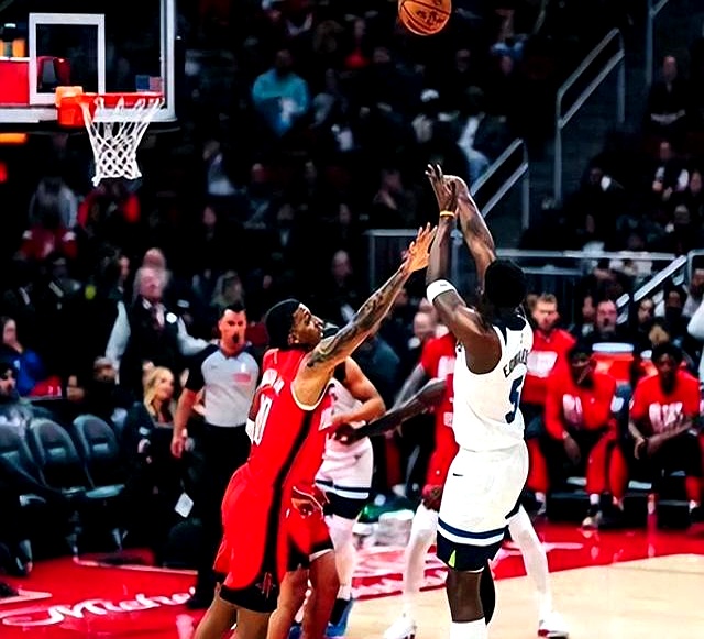 爵士主场大胜火箭，迎来四连胜