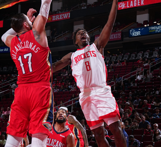 黄蜂逆转活塞，终结两连败的简单介绍