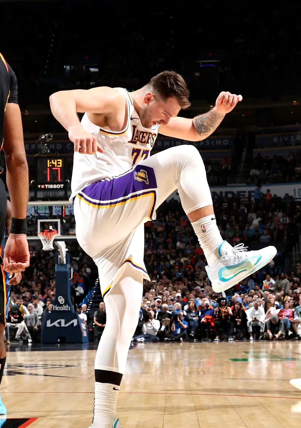 黑白直播nba在线观看-关于奇才翻盘湖人，萨姆·米切尔送出助攻的信息