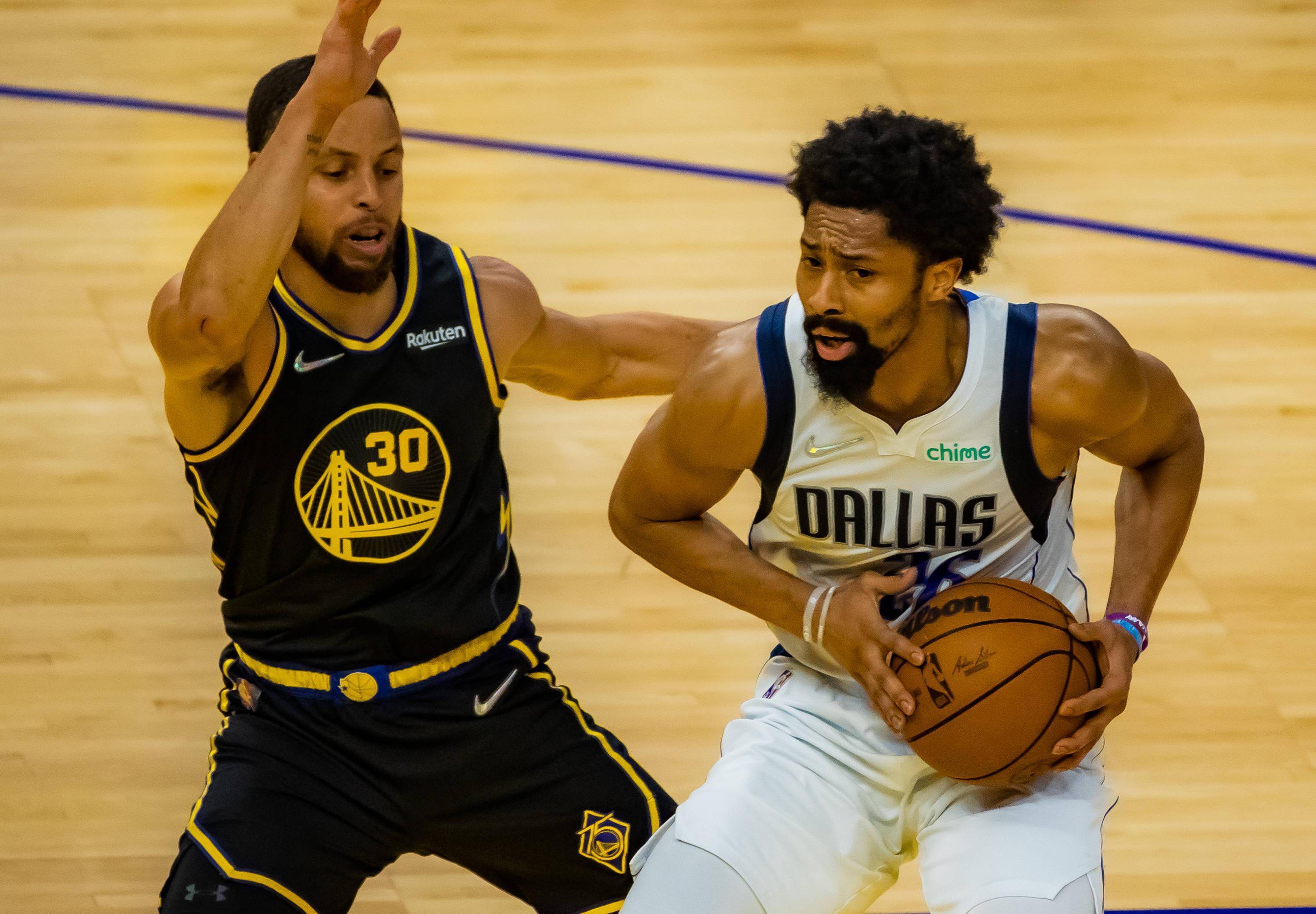 勇士客场不敌快船遭遇两连败 勇士客场不敌快船遭遇两连败