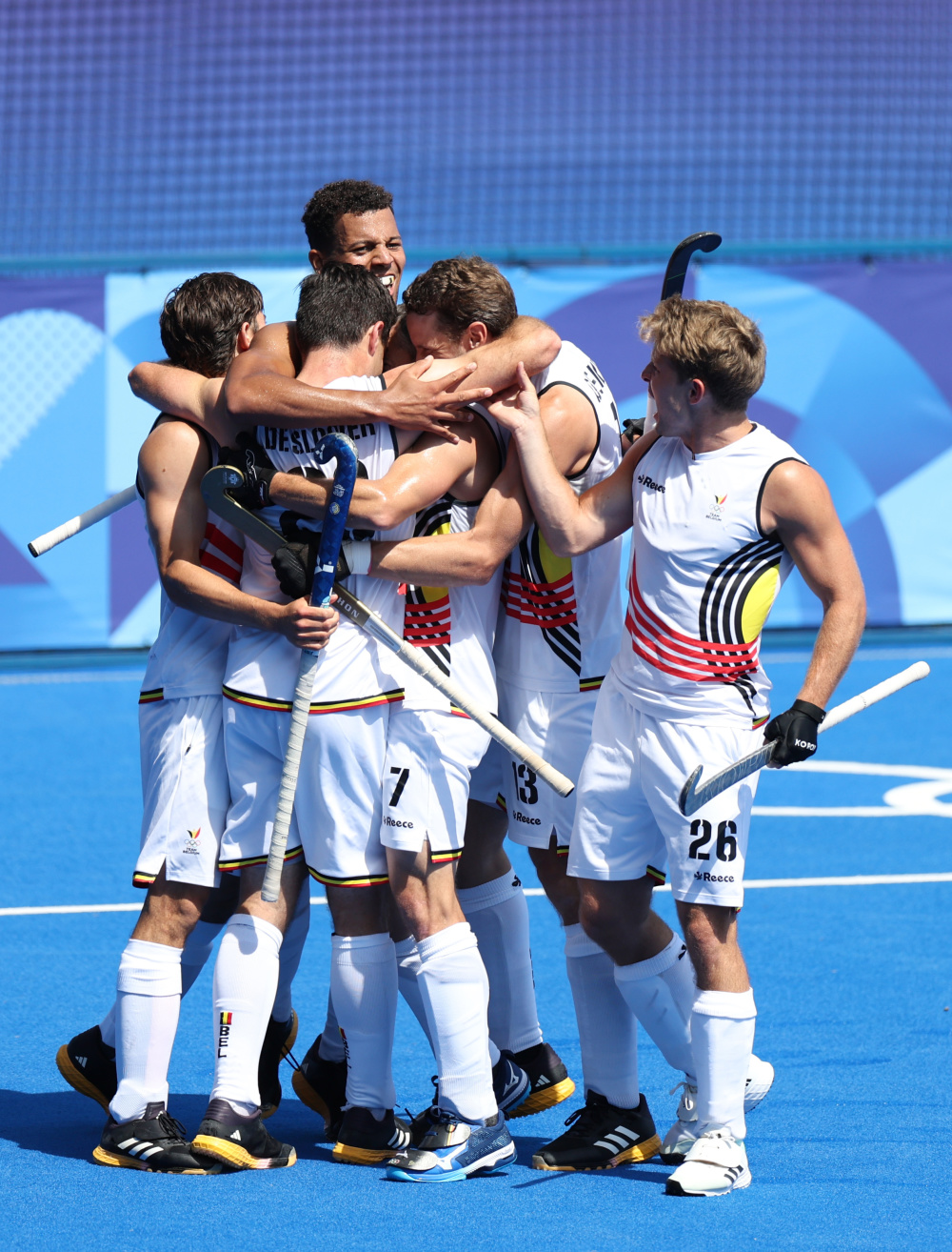 黑白直播nba-巴黎强势西班牙，托雷斯制霸全场的简单介绍