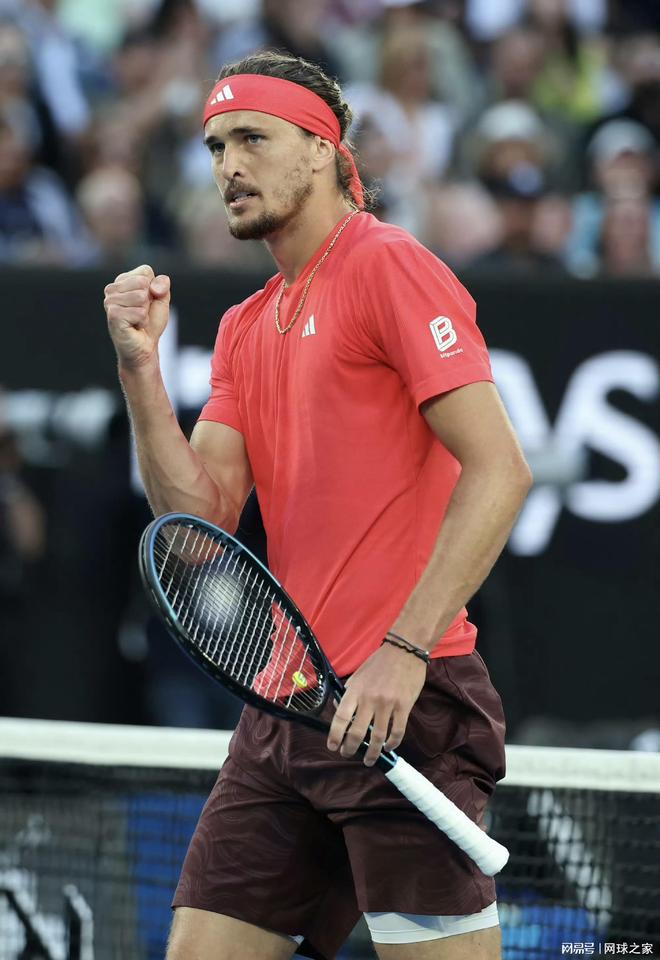 年终总决赛翻盘拉沃尔杯,兹维列夫状态火热 年终总决赛翻盘拉沃尔杯,兹维列夫状态火热