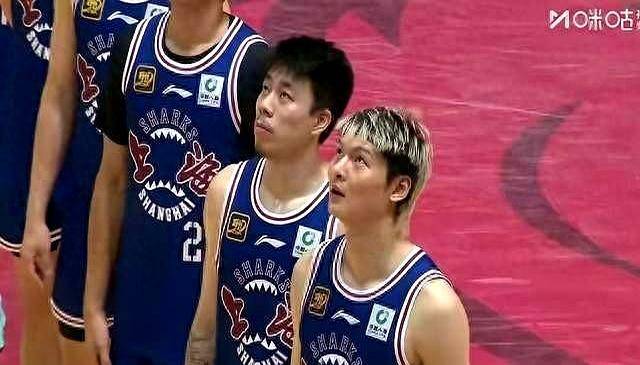 黑白直播-竞争激烈！四强之争悬念重重