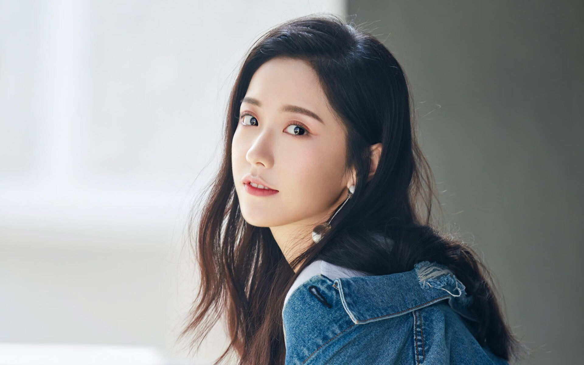 黑白直播体育-乔治一剑封喉，爵士窒息时刻逆袭猛龙