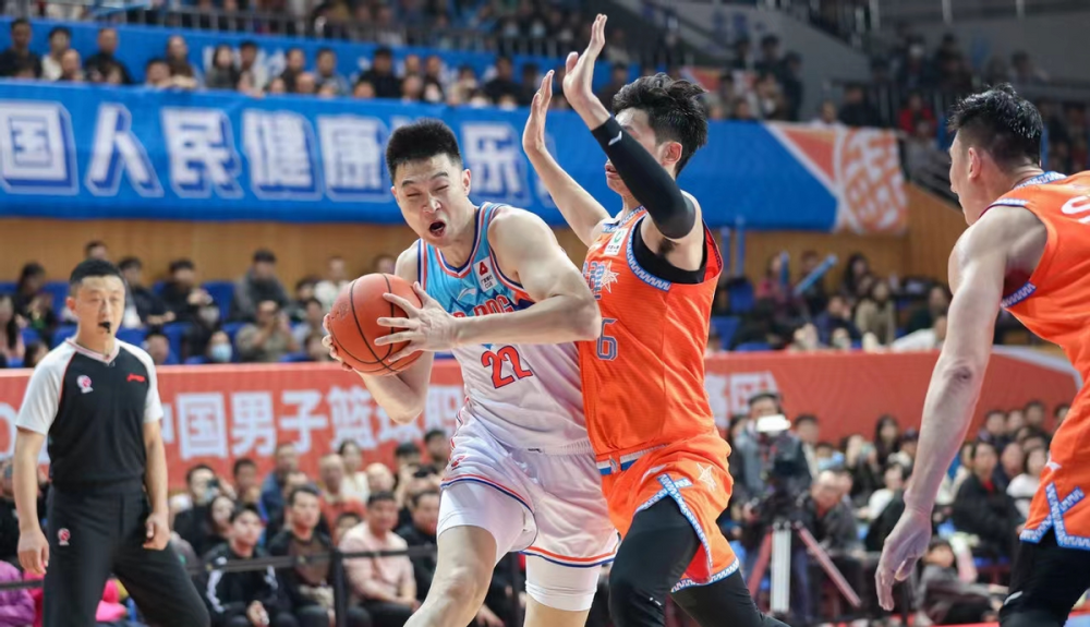 新疆队节奏掌控辽宁队，杰伦格林比赛走势一手掌控